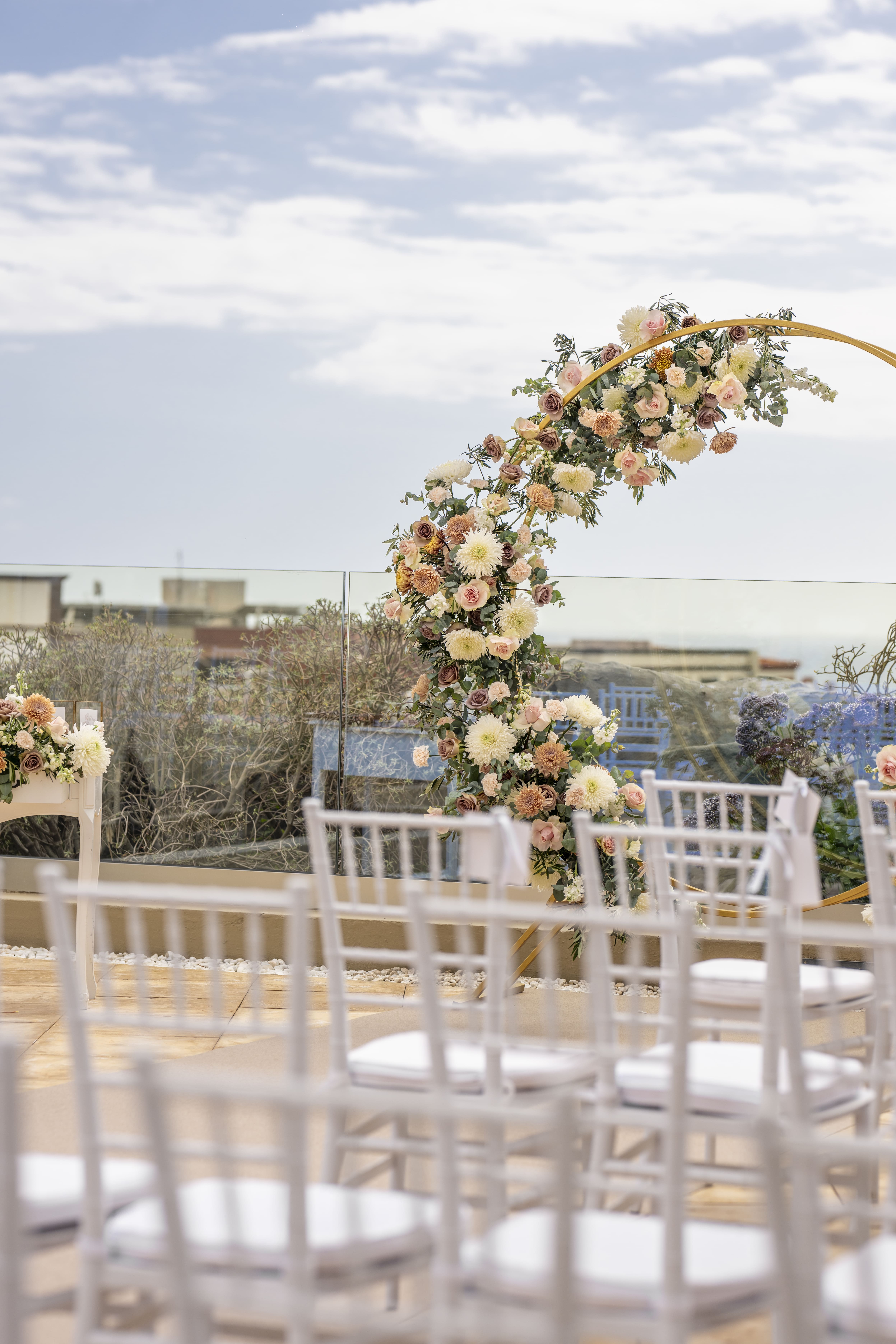 Book your wedding day in GF VICTORIA